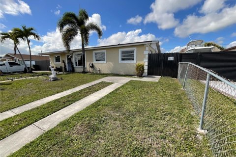 Appartement à Miami, Floride 1 chambre, 210.33 m2 № 2064154