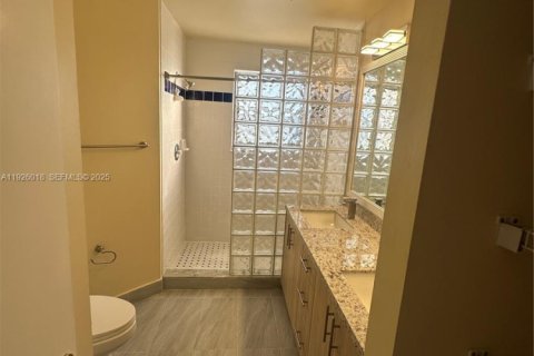 Casa en alquiler en Tamarac, Florida, 4 dormitorios, 176.14 m2 № 1984643 - foto 15