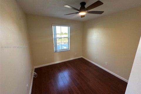 Casa en alquiler en Tamarac, Florida, 4 dormitorios, 176.14 m2 № 1984643 - foto 20