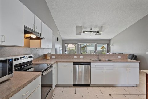 Villa ou maison à vendre à Deltona, Floride: 3 chambres, 167.97 m2 № 1915046 - photo 7