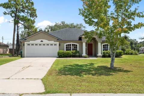 Villa ou maison à vendre à Deltona, Floride: 3 chambres, 167.97 m2 № 1915046 - photo 1
