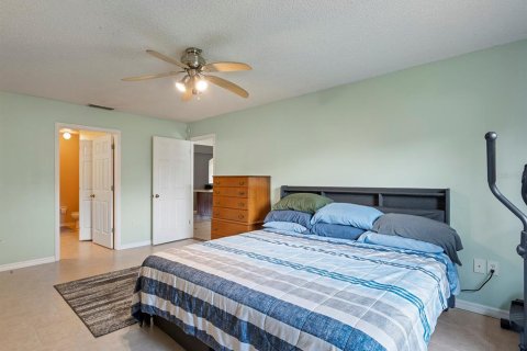 Villa ou maison à vendre à Deltona, Floride: 3 chambres, 167.97 m2 № 1915046 - photo 11