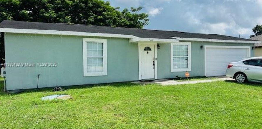 Villa ou maison à Port St. Lucie, Floride 2 chambres, 94.95 m2 № 1933918