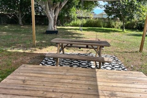 Villa ou maison à vendre à Port St. Lucie, Floride: 2 chambres, 94.95 m2 № 1933918 - photo 21