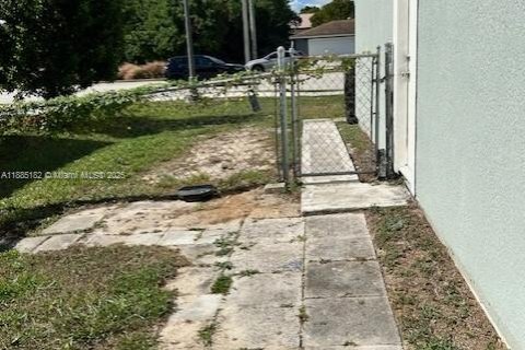 Villa ou maison à vendre à Port St. Lucie, Floride: 2 chambres, 94.95 m2 № 1933918 - photo 28