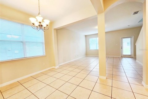 Casa en alquiler en Windermere, Florida, 4 dormitorios, 183.02 m2 № 1918641 - foto 5