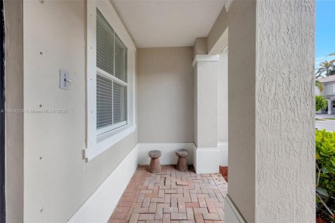 Купить таунхаус в Хомстед, Флорида 3 спальни, 135.27м2, № 1872001 - фото 6