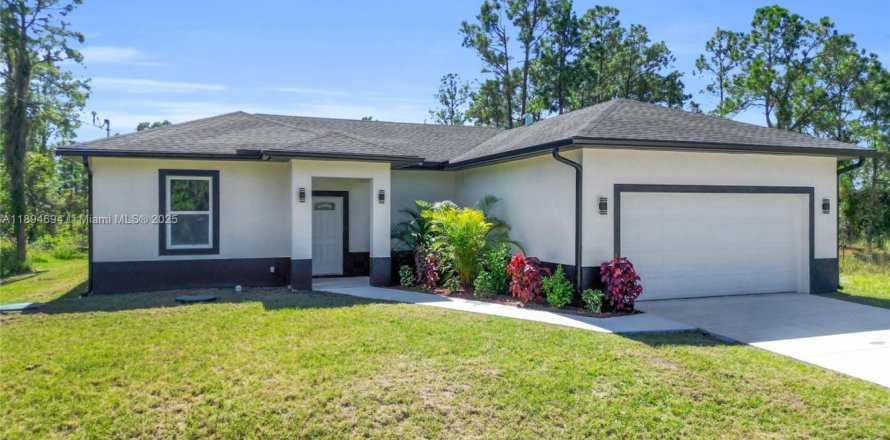 Villa ou maison à Lehigh Acres, Floride 3 chambres № 1950695
