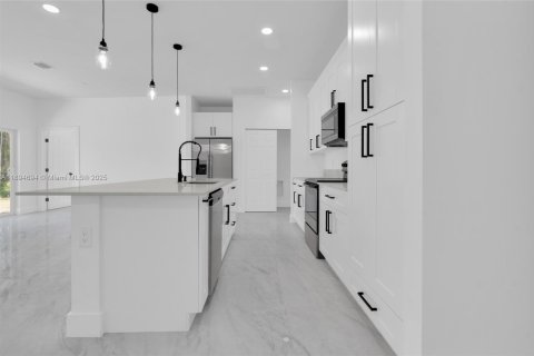 Villa ou maison à vendre à Lehigh Acres, Floride: 3 chambres № 1950695 - photo 5