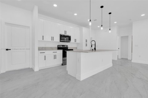 Villa ou maison à vendre à Lehigh Acres, Floride: 3 chambres № 1950695 - photo 6