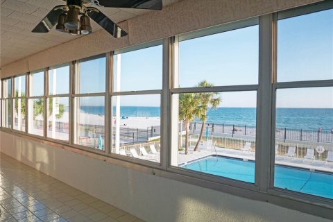 Condominio en venta en Saint Pete Beach, Florida, 1 dormitorio, 96.25 m2 № 2205200 - foto 17