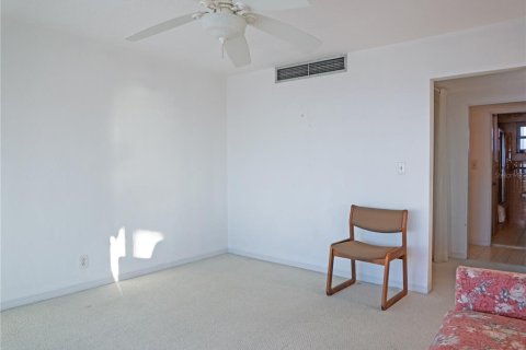 Condominio en venta en Saint Pete Beach, Florida, 1 dormitorio, 96.25 m2 № 2205200 - foto 27