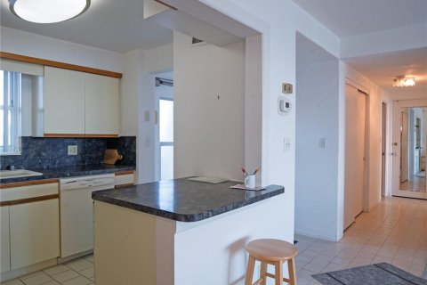 Condominio en venta en Saint Pete Beach, Florida, 1 dormitorio, 96.25 m2 № 2205200 - foto 10