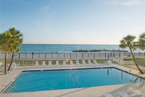 Condominio en venta en Saint Pete Beach, Florida, 1 dormitorio, 96.25 m2 № 2205200 - foto 29