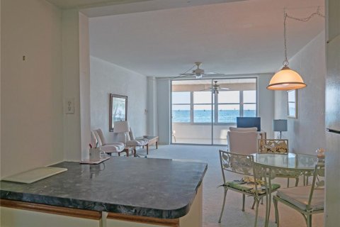 Condominio en venta en Saint Pete Beach, Florida, 1 dormitorio, 96.25 m2 № 2205200 - foto 7