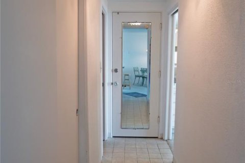 Condominio en venta en Saint Pete Beach, Florida, 1 dormitorio, 96.25 m2 № 2205200 - foto 19