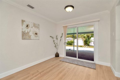 House in Largo, Florida 3 bedrooms, 134.71 sq.m. № 1854180 - photo 18