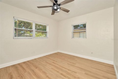 House in Largo, Florida 3 bedrooms, 134.71 sq.m. № 1854180 - photo 24