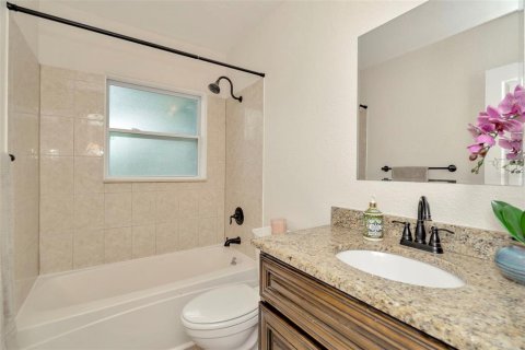 House in Largo, Florida 3 bedrooms, 134.71 sq.m. № 1854180 - photo 21