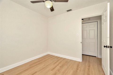 House in Largo, Florida 3 bedrooms, 134.71 sq.m. № 1854180 - photo 20