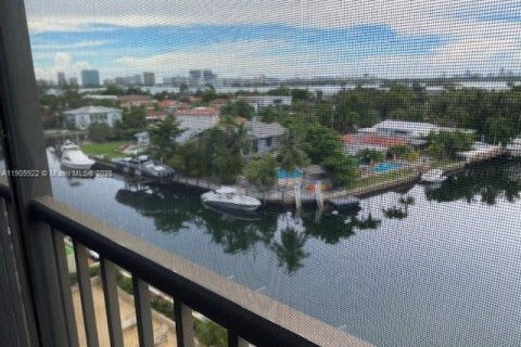 Copropriété à louer à North Miami, Floride: 2 chambres, 91.97 m2 № 1956645 - photo 8