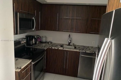 Copropriété à louer à North Miami, Floride: 2 chambres, 91.97 m2 № 1956645 - photo 17