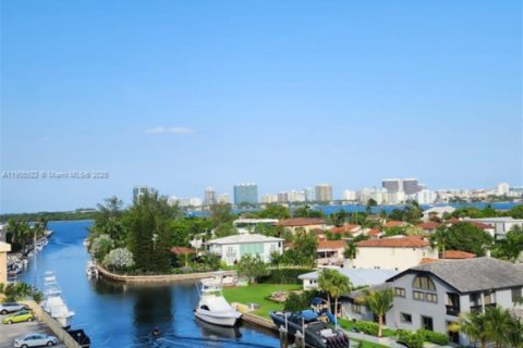 Copropriété à louer à North Miami, Floride: 2 chambres, 91.97 m2 № 1956645 - photo 27