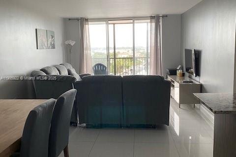 Copropriété à louer à North Miami, Floride: 2 chambres, 91.97 m2 № 1956645 - photo 12