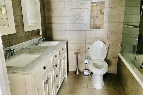 Copropriété à louer à North Miami, Floride: 2 chambres, 91.97 m2 № 1956645 - photo 23