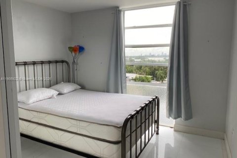 Copropriété à louer à North Miami, Floride: 2 chambres, 91.97 m2 № 1956645 - photo 18