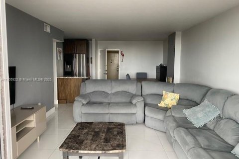 Copropriété à louer à North Miami, Floride: 2 chambres, 91.97 m2 № 1956645 - photo 15