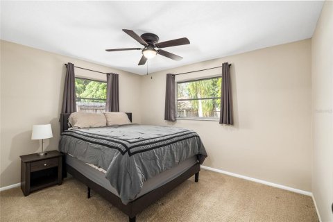 House in Palm Harbor, Florida 3 bedrooms, 150.13 sq.m. № 1876161 - photo 16
