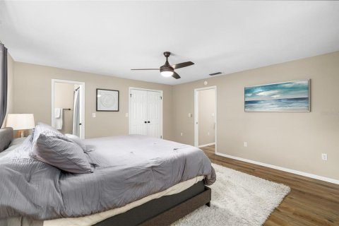 House in Palm Harbor, Florida 3 bedrooms, 150.13 sq.m. № 1876161 - photo 14