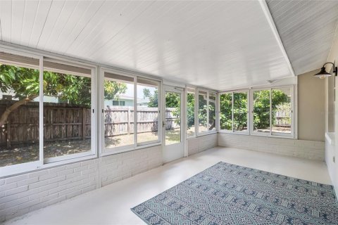 House in Palm Harbor, Florida 3 bedrooms, 150.13 sq.m. № 1876161 - photo 21