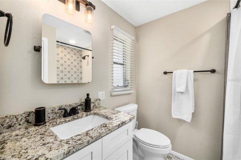 House in Palm Harbor, Florida 3 bedrooms, 150.13 sq.m. № 1876161 - photo 15