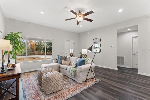 House in Ocklawaha, Florida 3 bedrooms, 122.82 sq.m. № 1909288 - photo 5