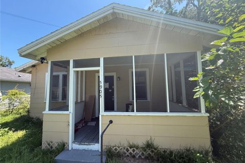 House in Jacksonville, Florida 3 bedrooms, 128.02 sq.m. № 2222782