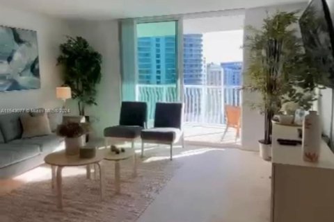 Купить кондоминиум в Майами, Флорида 1 спальня, 76.64м2, № 2035271 - фото 13