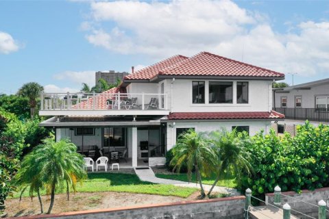 Купить виллу или дом в Порт-Оранж, Флорида 6 комнат, 332.03м2, № 1905804 - фото 8