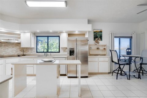 Купить виллу или дом в Порт-Оранж, Флорида 6 комнат, 332.03м2, № 1905804 - фото 26