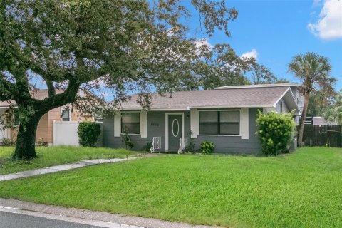 Casa en alquiler en Saint Petersburg, Florida, 3 dormitorios, 149.94 m2 № 1883535 - foto 2