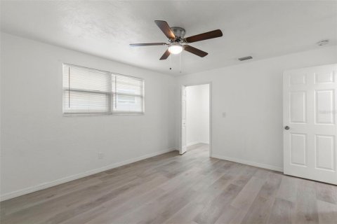 Casa en alquiler en Saint Petersburg, Florida, 3 dormitorios, 149.94 m2 № 1883535 - foto 18