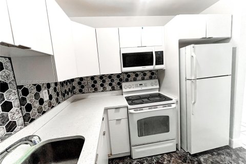 Villa ou maison à louer à Miami, Floride: 3 chambres, 141.21 m2 № 1994801 - photo 30