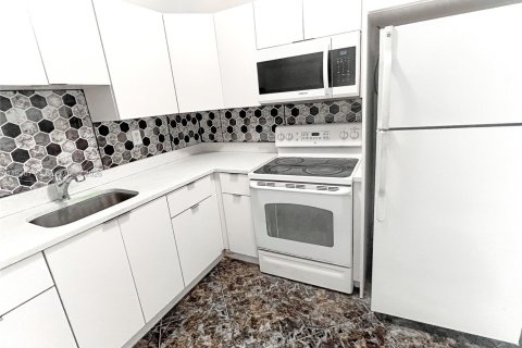 Villa ou maison à louer à Miami, Floride: 3 chambres, 141.21 m2 № 1994801 - photo 29