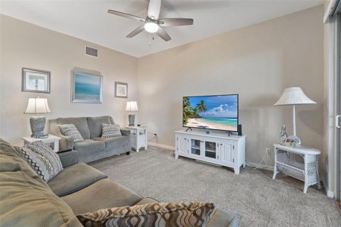 Condo in Bradenton, Florida, 2 bedrooms  № 1655664 - photo 5