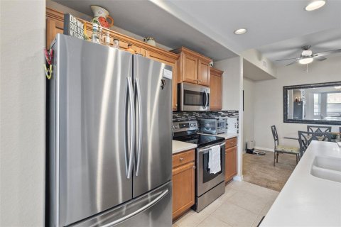 Condo in Bradenton, Florida, 2 bedrooms  № 1655664 - photo 17