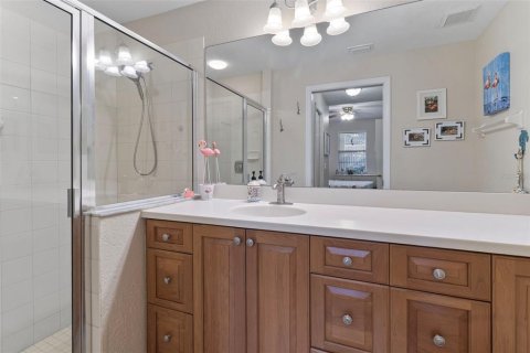 Condo in Bradenton, Florida, 2 bedrooms  № 1655664 - photo 11