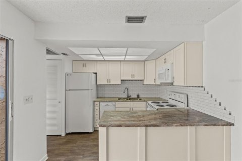 Купить виллу или дом в Палм-Харбор, Флорида 6 комнат, 89.19м2, № 1843500 - фото 23