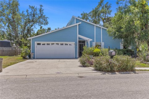 House in Sarasota, Florida 3 bedrooms, 149.67 sq.m. № 2001997