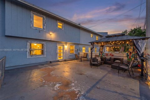 Adosado en Miami Gardens, Florida 3 dormitorios, 96.06 m2 № 2027961